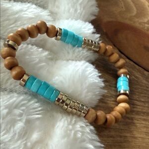 Turquoise Beaded Bracelet with Gold Accents; (NORDSTROM) NWOT